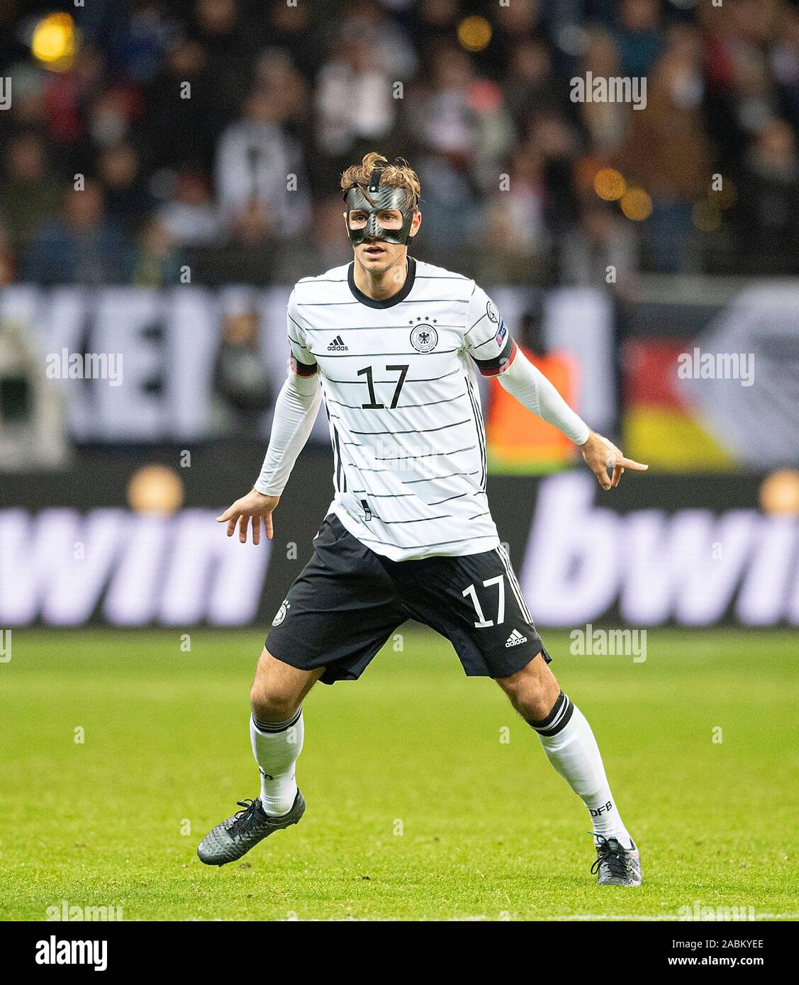 Frankfurt, Deutschland. Nov, 2019 19. Niklas STARK (GER) mit Maske,  Gesichtsmaske, Fussball Laenderspiel, EURO Qualifikation, Gruppe
