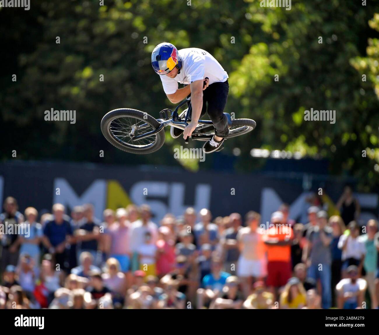 München Mash im Olympiapark München. BMX Contest See Linie Halbfinale [automatisierte Übersetzung] Stockfoto