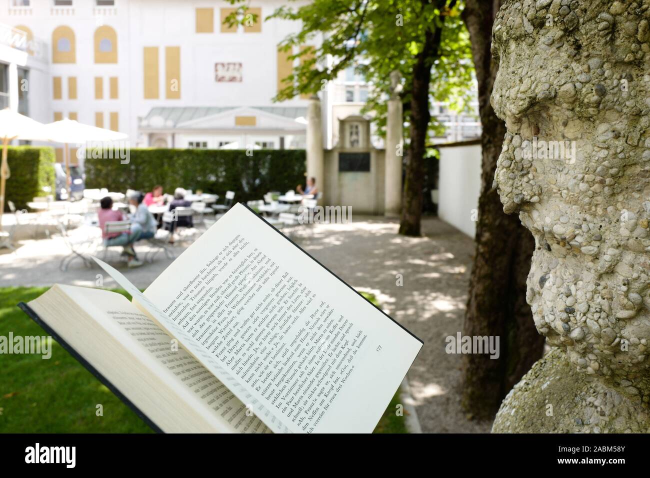 Villa stuck münchen Fotos und Bildmaterial in hoher Auflösung Alamy