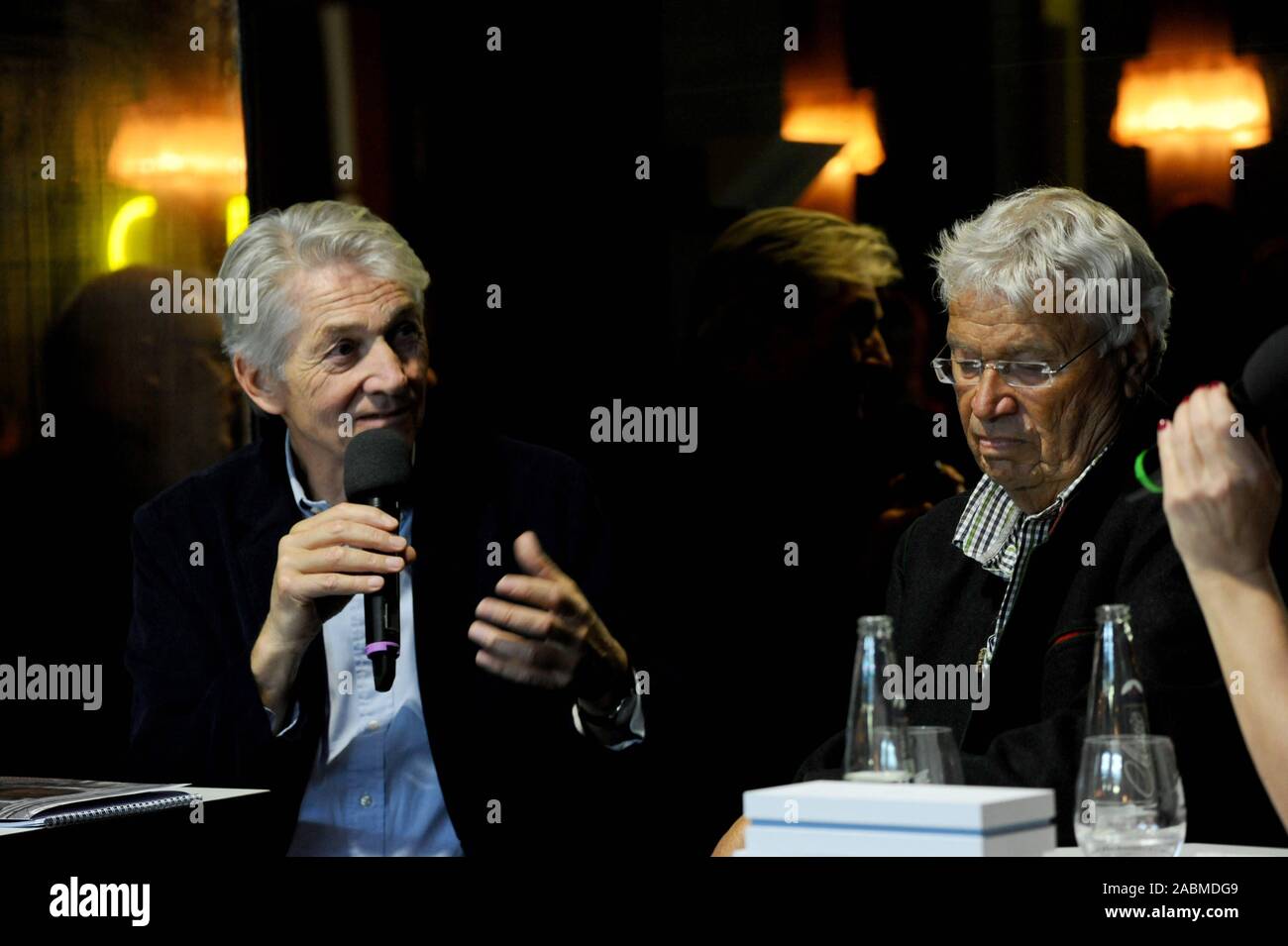 SZ Kultursalon - Das Haus für Humor in der 'Viehbank'. Reinhard Wittmann und Gerhard Polt im Gespräch. [Automatisierte Übersetzung] Stockfoto