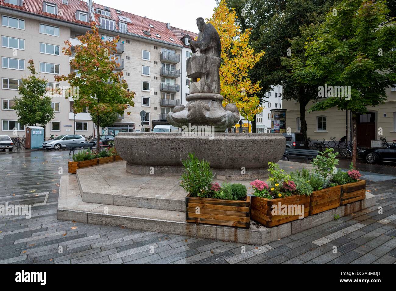 Brunnen Mit Blumenkasten Stockfotos Brunnen Mit Blumenkasten