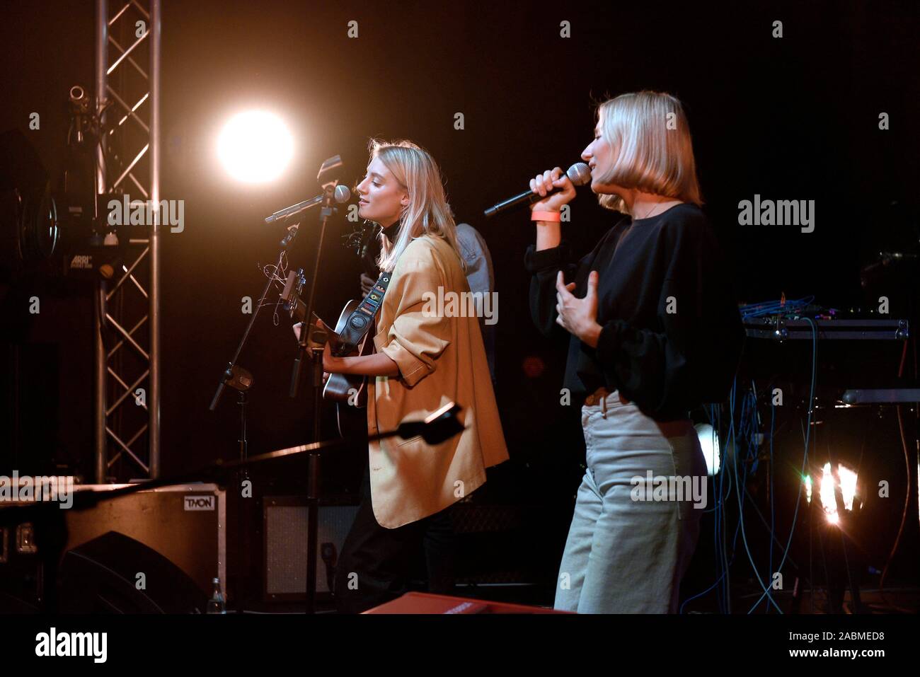 Der Band "Sweet Lemon" während einer Performance an der Digital Analog Festival im Gasteig in München. [Automatisierte Übersetzung] Stockfoto