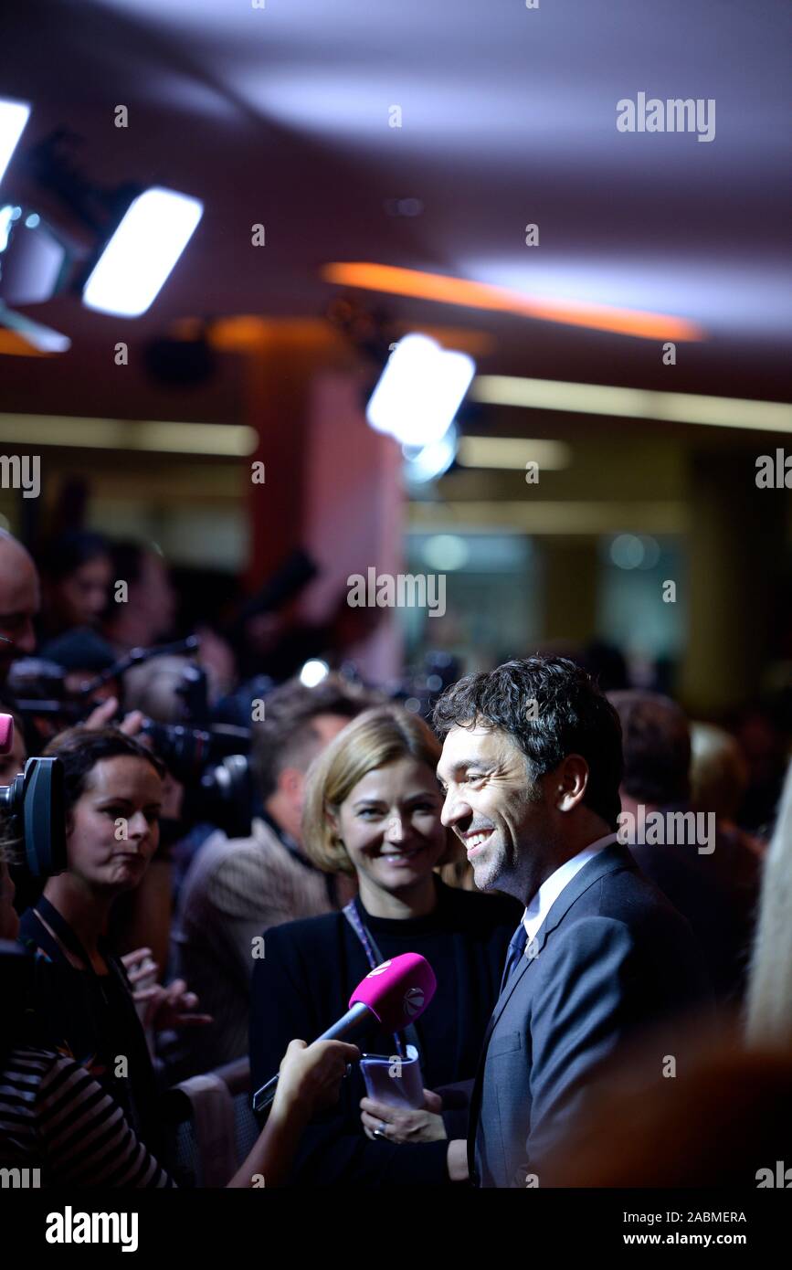 Direktor Bora Dagtekin bei der Premiere des Films "Das perfekte Geheimnis" im Mathäser Kino in München. [Automatisierte Übersetzung] Stockfoto