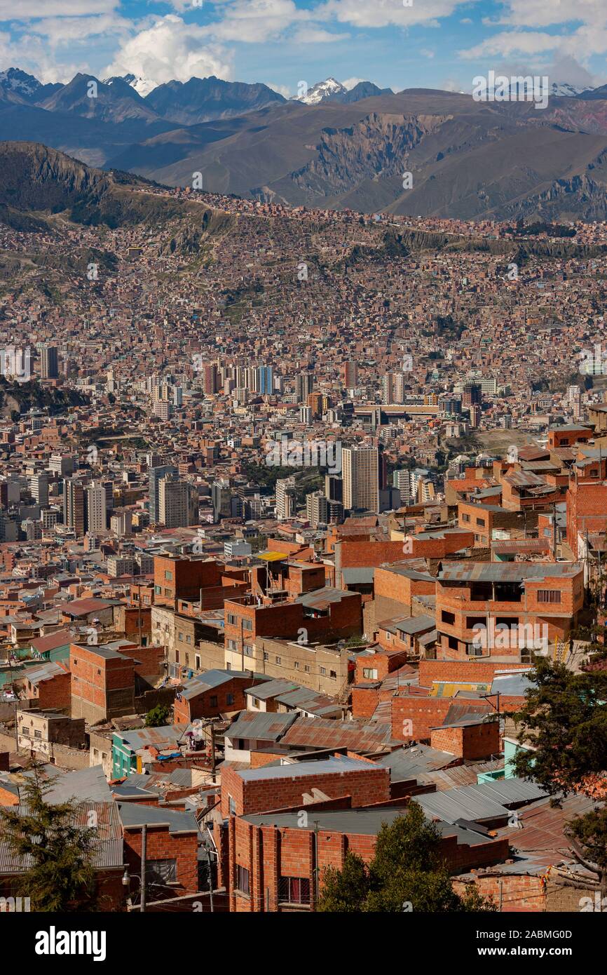 Die Stadt La Paz in Bolivien, Südamerika. Auf einer Höhe von etwa 3.650 m (11,975 ft) über dem Meeresspiegel, La Paz ist die höchste Hauptstadt in der Stockfoto