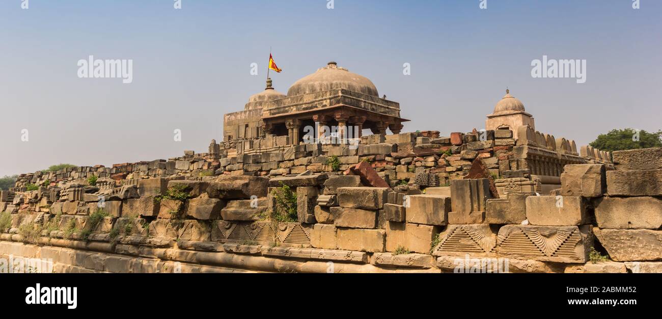 Panorama der Harshat Mata Tempel im historischen Dorf Abhaneri, Indien Stockfoto
