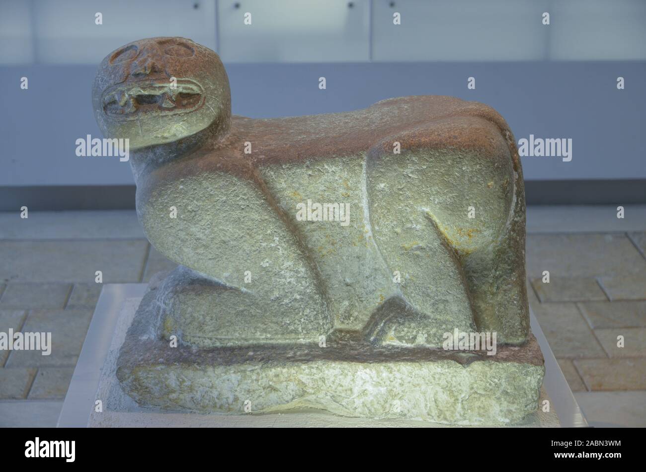 Jaguar, Exponat, Steinfigur, Mayamuseum 'Gran Museo del Mundo Maya", Merida, Yucatan, Mexiko Stockfoto