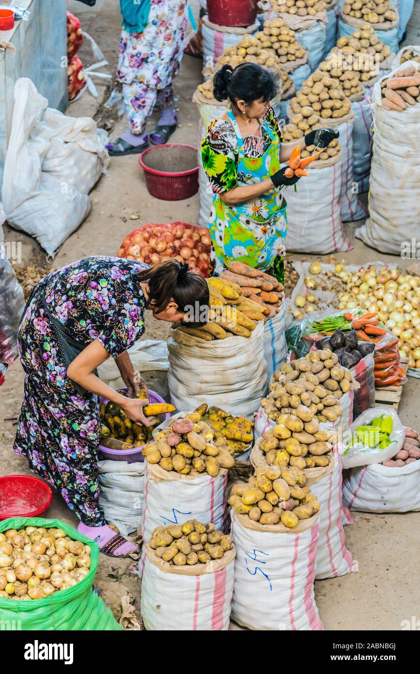 SAMARKAND, Usbekistan - 10. MAI 2019: siab Basar im Zentrum von Samarkand, Usbekistan Stockfoto