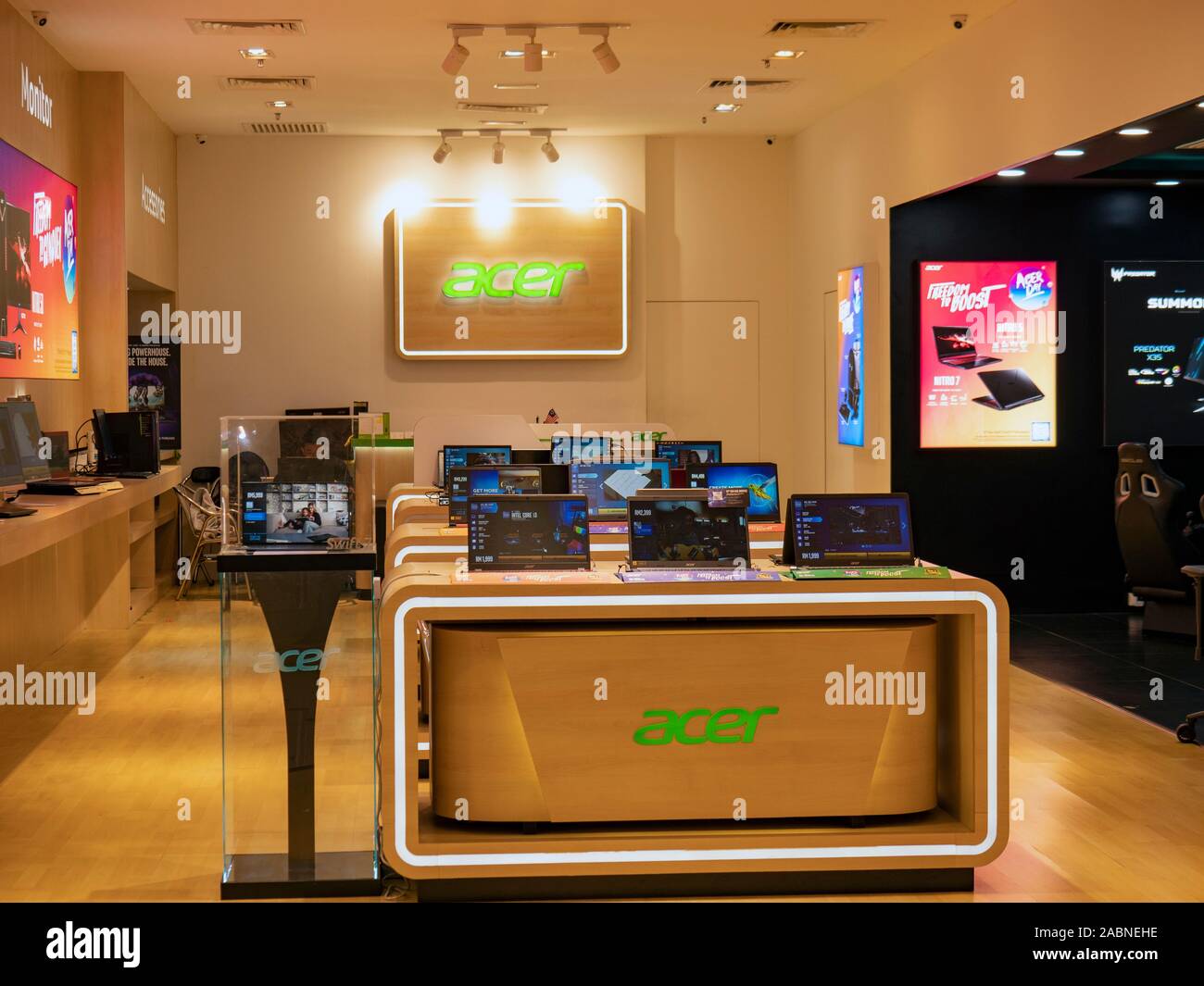 Kuala Lumpur, Malaysia, November 2019 - Acer store in Low Yat Plaza Stockfoto