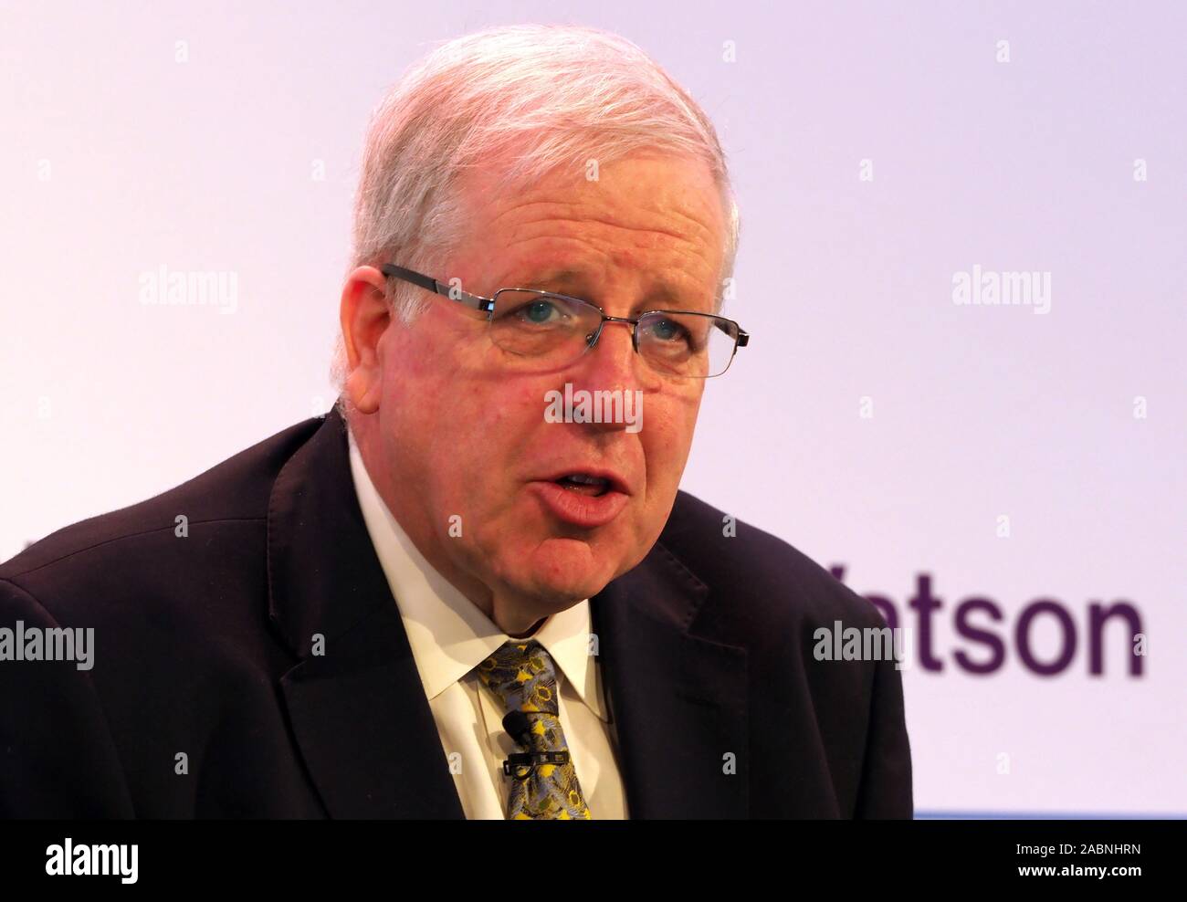 London, Großbritannien. 28 Nov, 2019. AOA-Konferenz London UK, Rt Hon Sir Patrick McLoughlin, ehemaliger Verkehrsminister (Konservative Partei). AOA-Konferenz London UK. Bild von Geoff Moore Credit: Dorset Media Service/Alamy leben Nachrichten Stockfoto