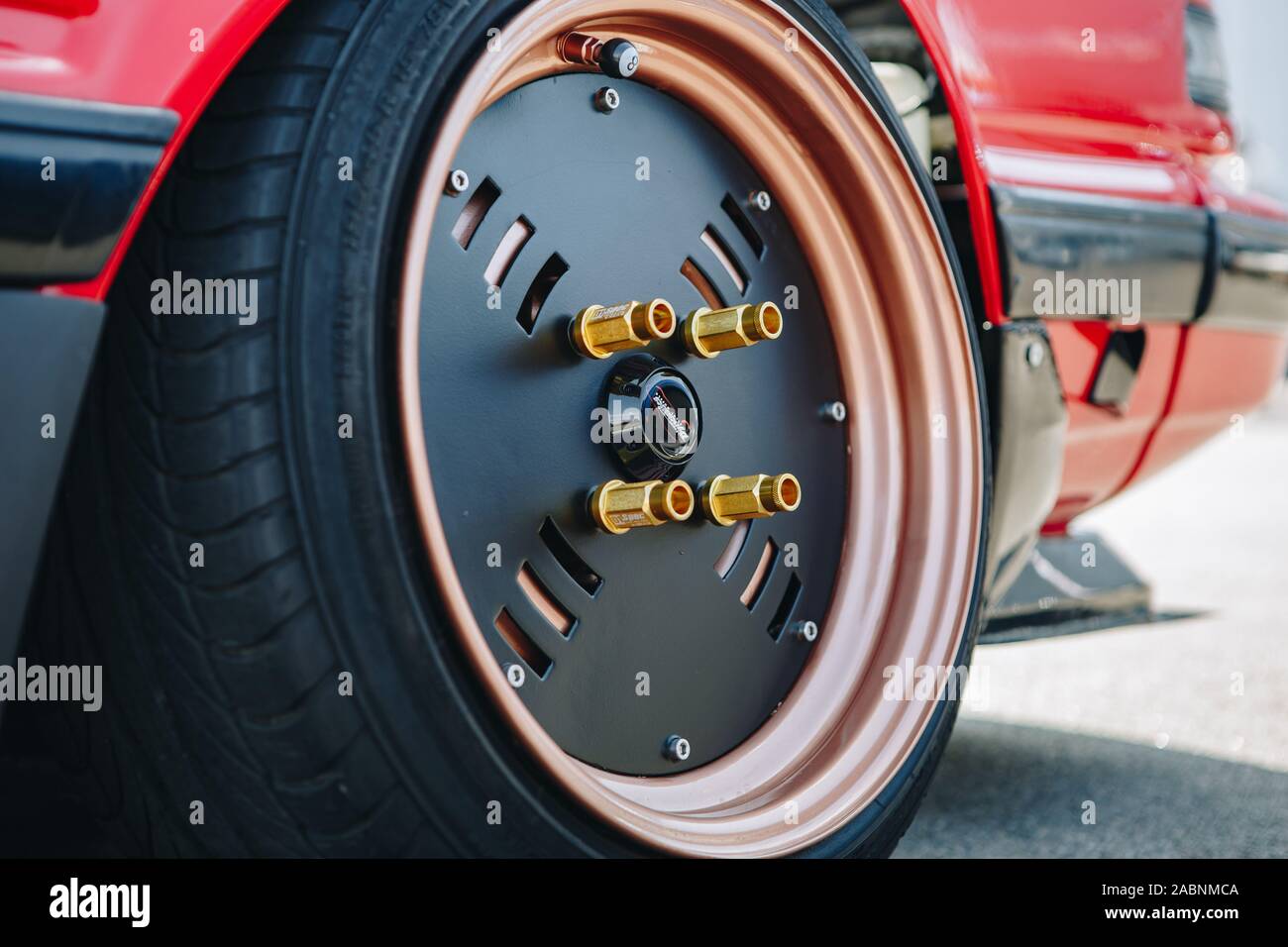 Kiew-28 JULI, 2019: JDM Car Show outdoor. Getunten Japanischen drift Autos Expo im Sommer. Modifizierte retro Nissan Silvia S12 Fahrzeug mit abgesenkter Federung und Stockfoto