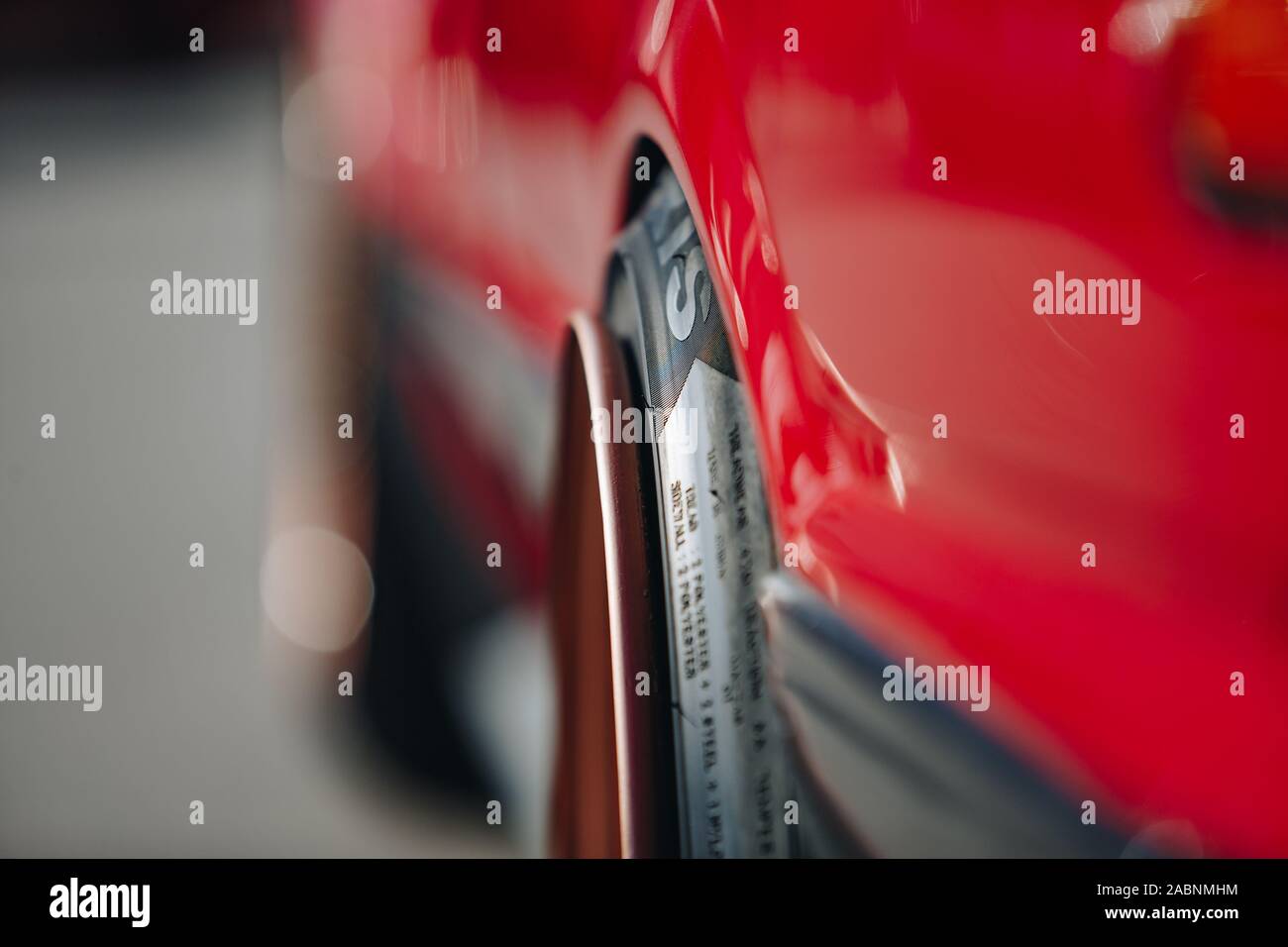 Kiew-28 JULI, 2019: JDM Car Show outdoor. Getunten Japanischen drift Autos Expo im Sommer. Modifizierte retro Nissan Silvia S12 Fahrzeug mit abgesenkter Federung und Stockfoto