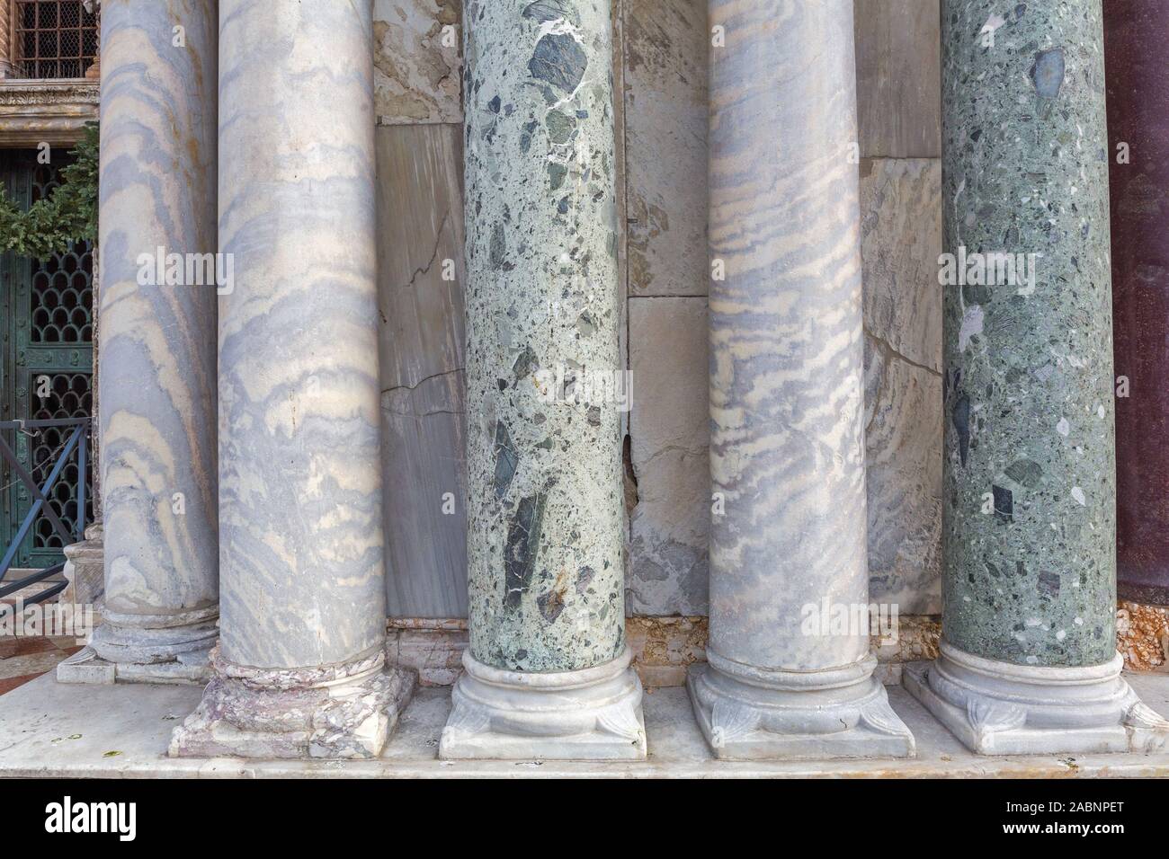 Marmor Stein Säulen Säulen in Venedig Italien Stockfoto
