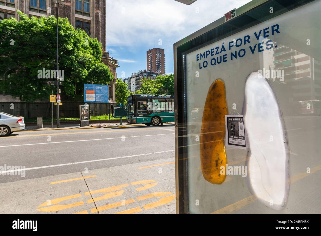 Buenos Aires, Argentinien - 18. November 2018: Anti Tabak soziale des Anbieters Stockfoto