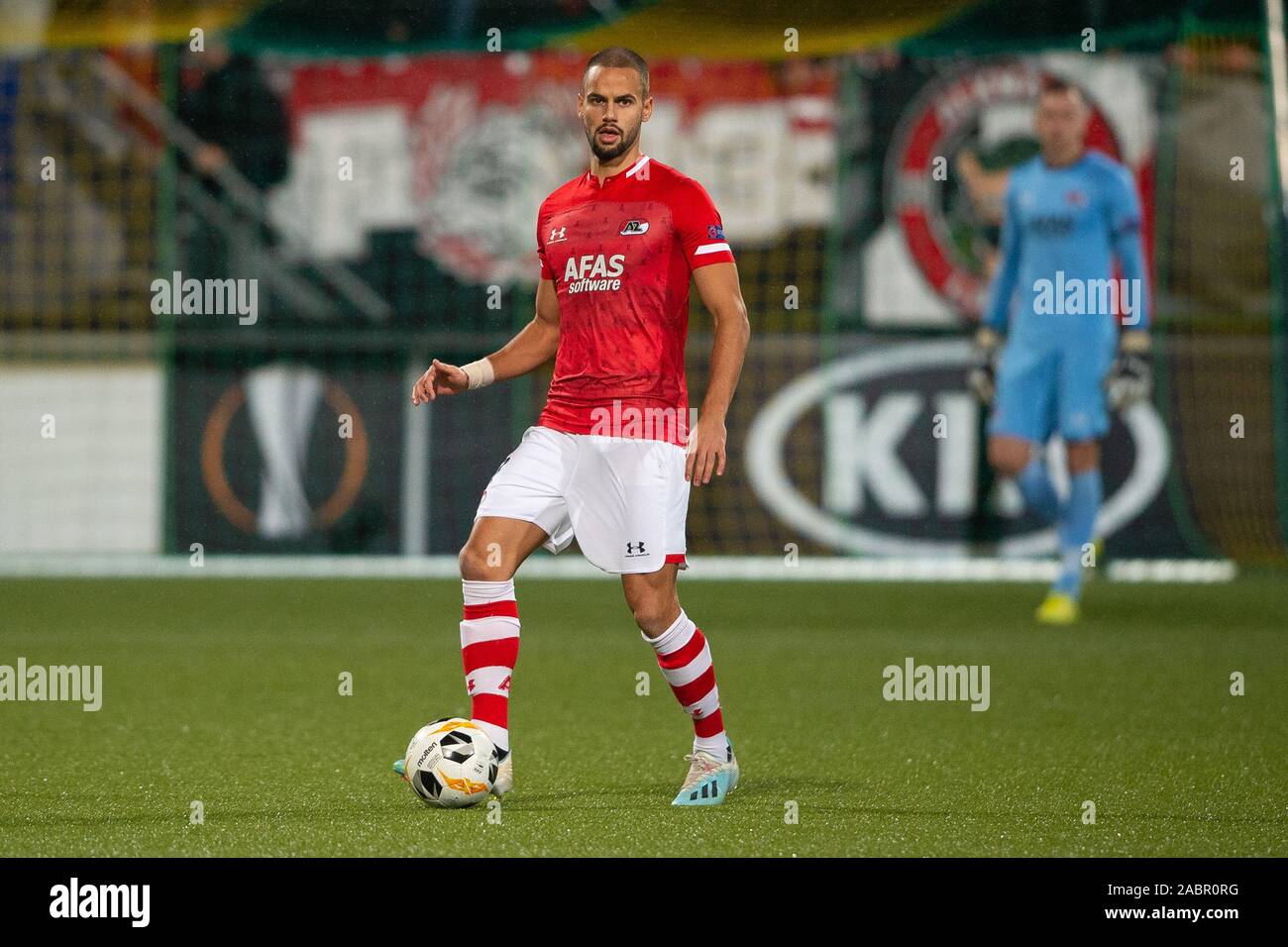 28. november 2019 Den Haag, Niederlande Soccer Europe League AZ / Partizan Belgrado Voetbal Europa League Group Phase Saison 2019-2020 L-R: Pantelis Hatzidiakos von AZ Alkmaar Stockfoto