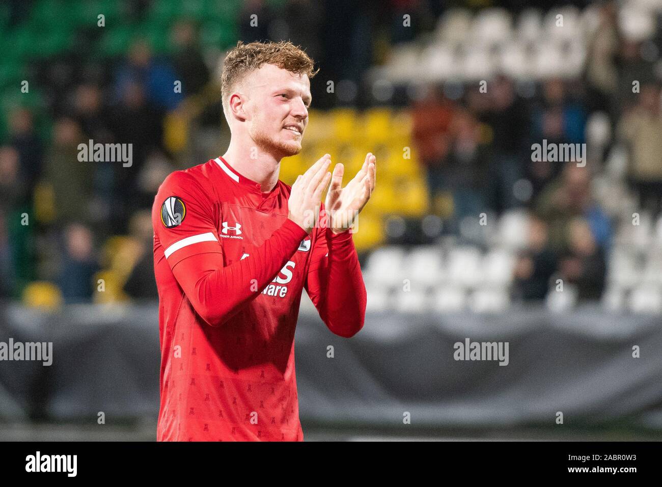 28. november 2019 Den Haag, Niederlande Soccer Europe League AZ / Partizan Belgrado Voetbal Europa League Group Phase Saison 2019-2020 L-R: Ferdy Druijf von AZ Alkmaar Stockfoto