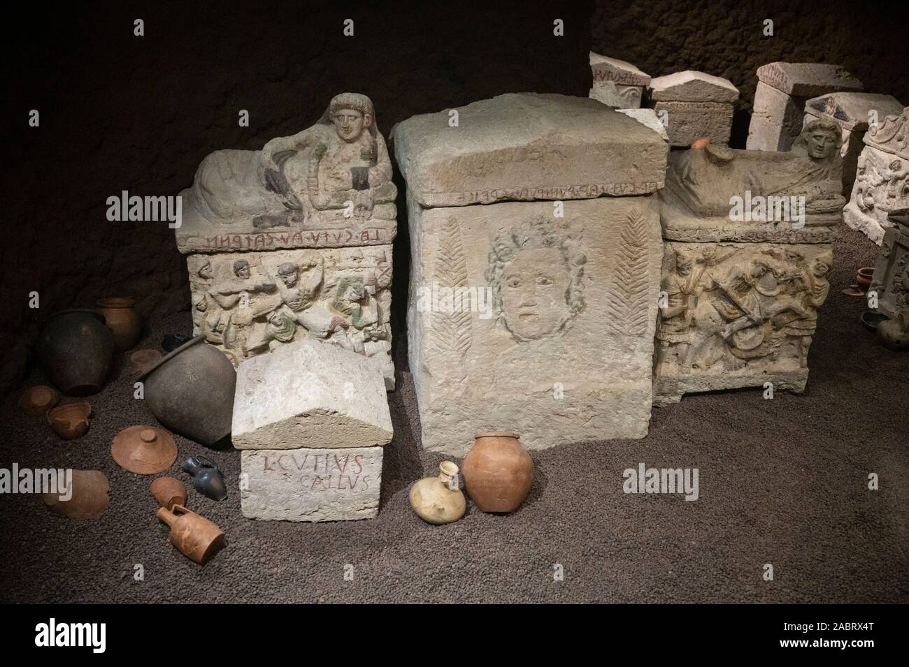Perugia. Italien. Wiederaufbau der Etruskischen Cai Cutu Grab, Museo Archeologico Nazionale dell'Umbria (MANU - Nationale Archäologische Museum von Umbria Stockfoto