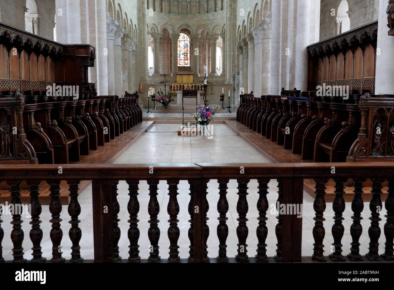 Abtei Fleury ist einer der am meisten gefeierten Benediktinerklöster. Der Chor. Saint Benoit sur Loire. Frankreich. Stockfoto