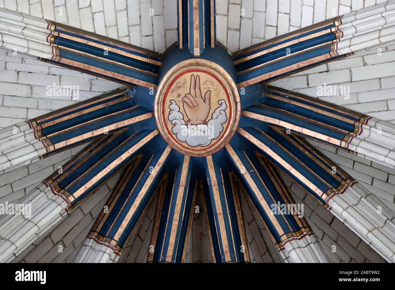 Kathedrale des Heiligen Kreuzes von Orleans. Gotische Architektur. Gewölbedecke. Hand Gottes. Orleans. Frankreich. Stockfoto