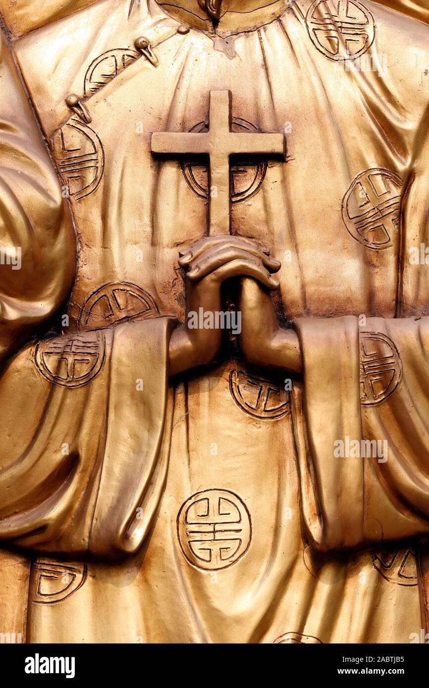 Basilika Unserer Lieben Frau von La Vang. Vietnamesische Priester. La Vang. Vietnam. Stockfoto