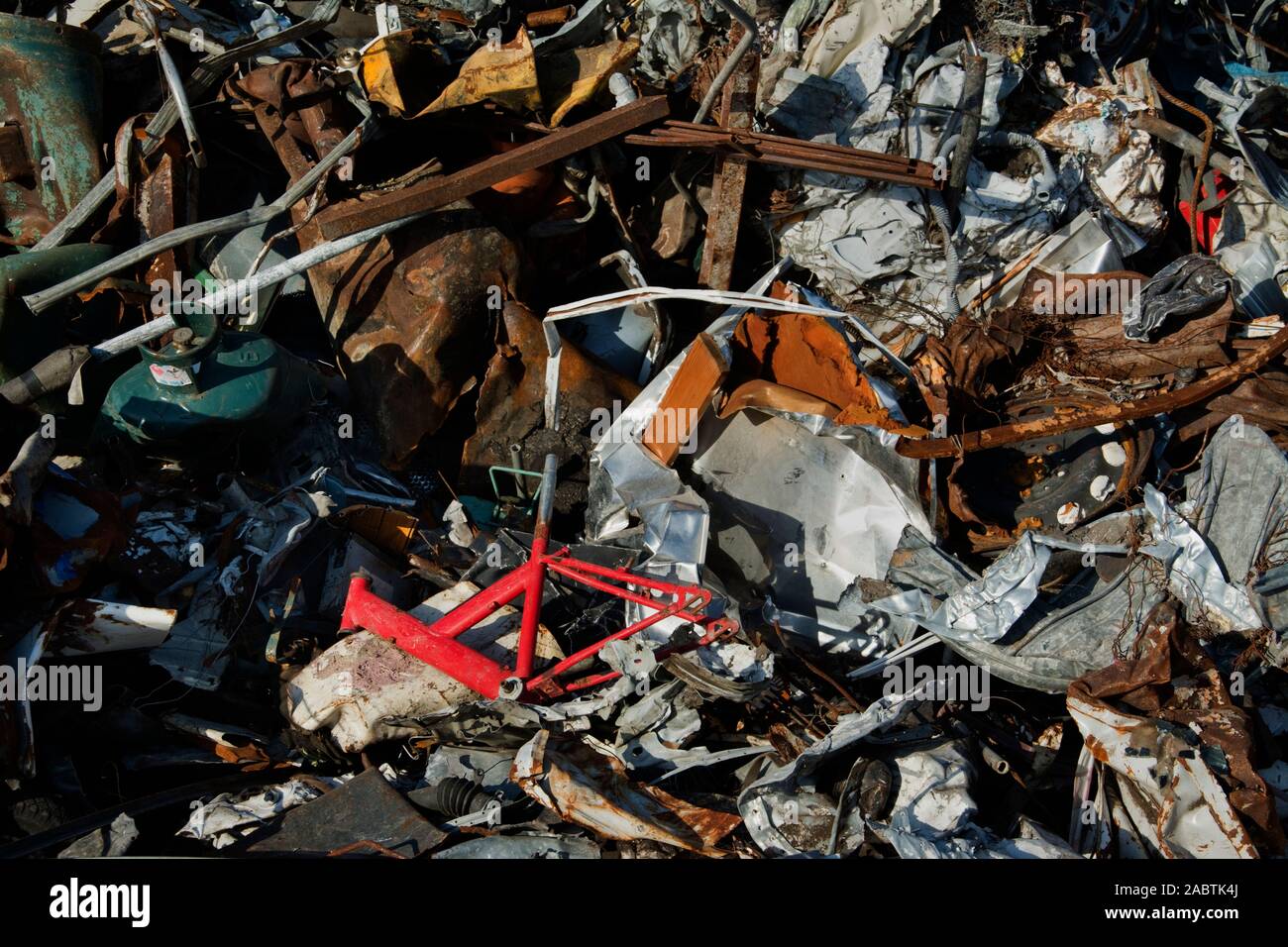 Italien, Sizilien, Licata, Altmetall Recycling am Hafen Stockfoto