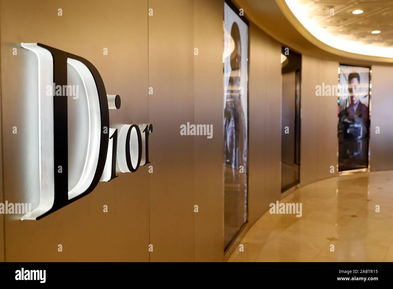 Trang Tien Plaza, Luxus Kaufhaus. Christian Dior. Hanoi. Vietnam. Stockfoto