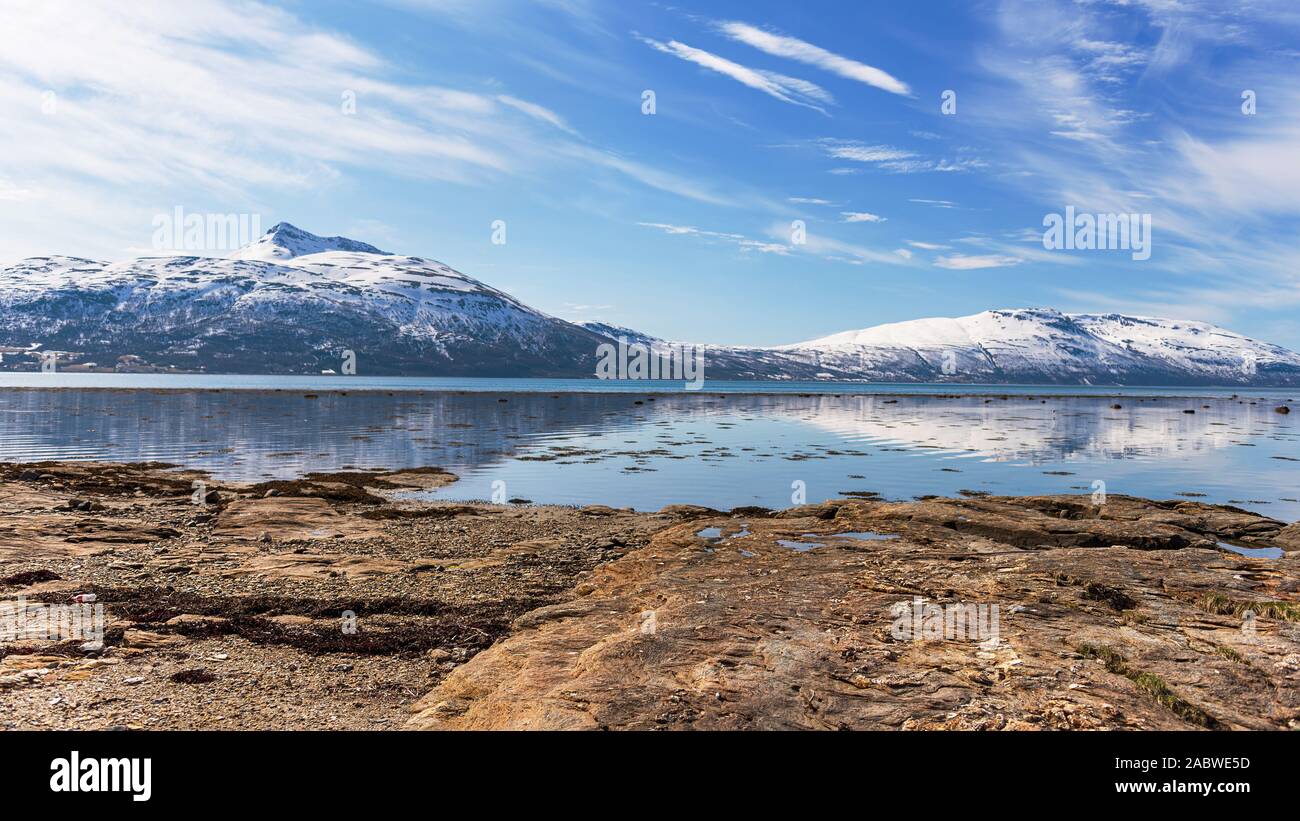 Natur Landschaften auf dem Weg von Narvik nach Tromsoe während eines Frühlings, Norwegen Stockfoto