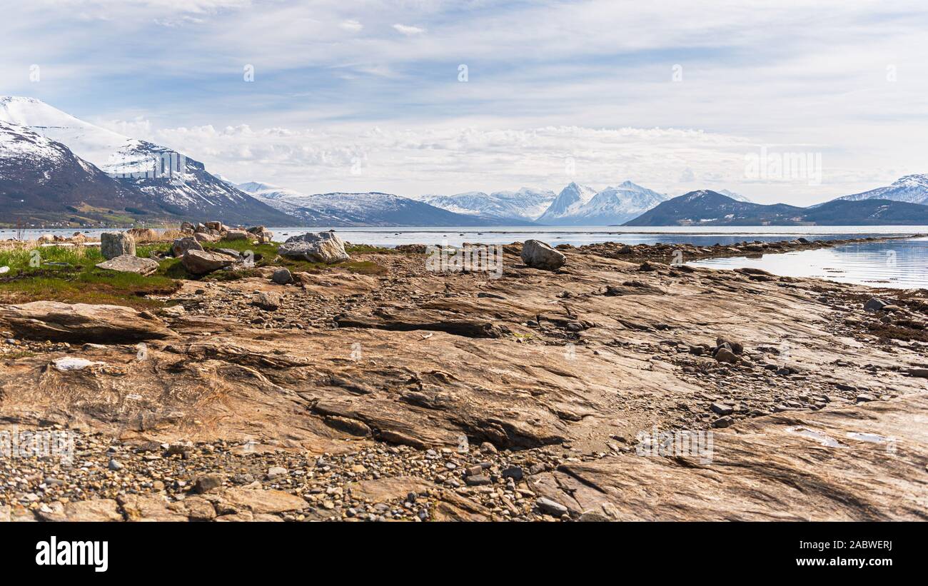Natur Landschaften auf dem Weg von Narvik nach Tromsoe während eines Frühlings, Norwegen Stockfoto