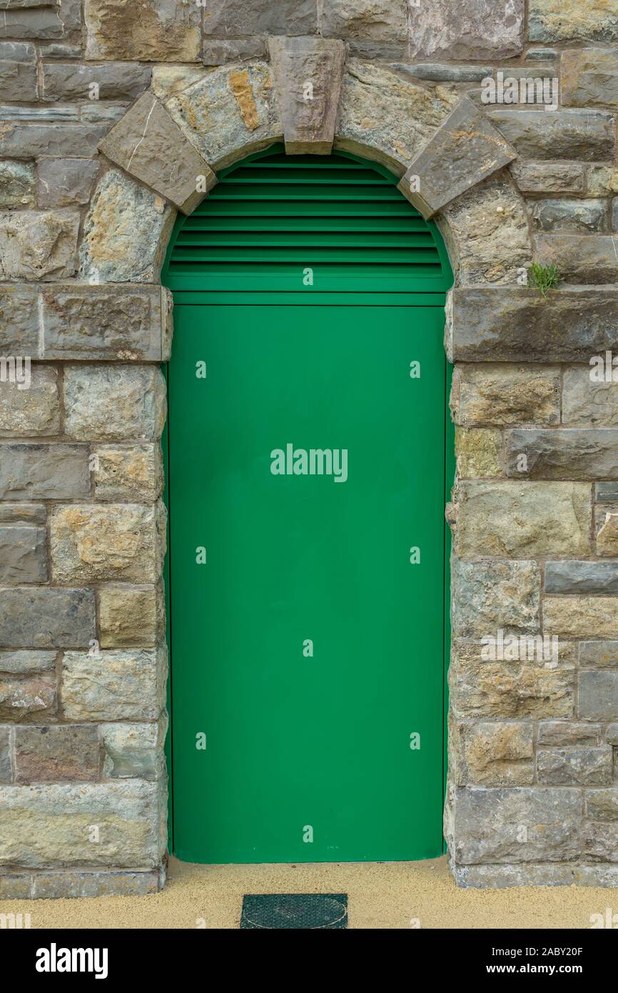 Lindgrune Tur Stockfotos Und Bilder Kaufen Alamy