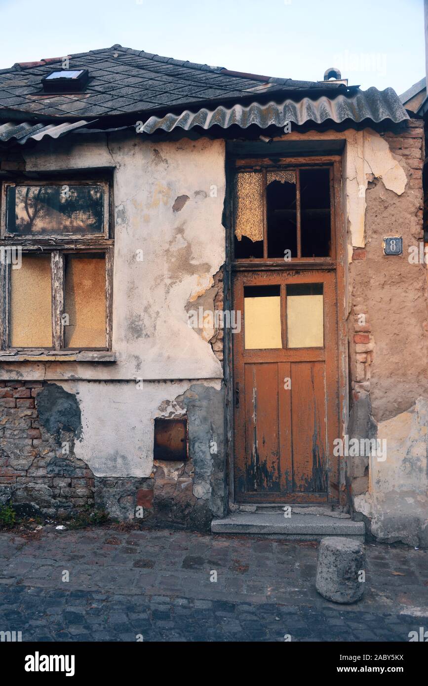 Heruntergekommen Haus in Belgrad, Serbien Stockfoto