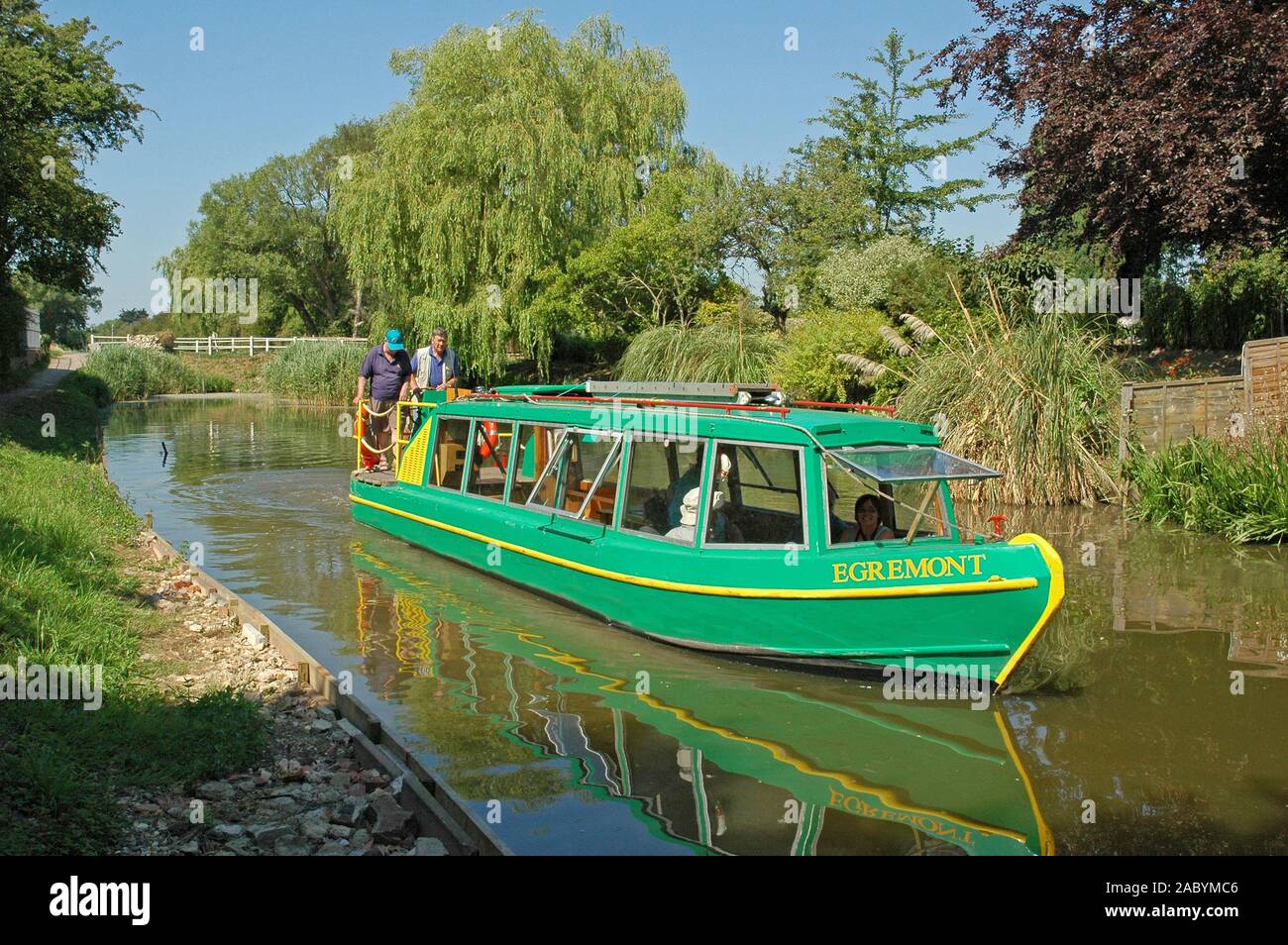 Canal Boat' Egremont' (von Chichester Canal Trust betrieben) Rückkehr in Chichester an Donningtion Brücke. Juli, West Sussex. Stockfoto