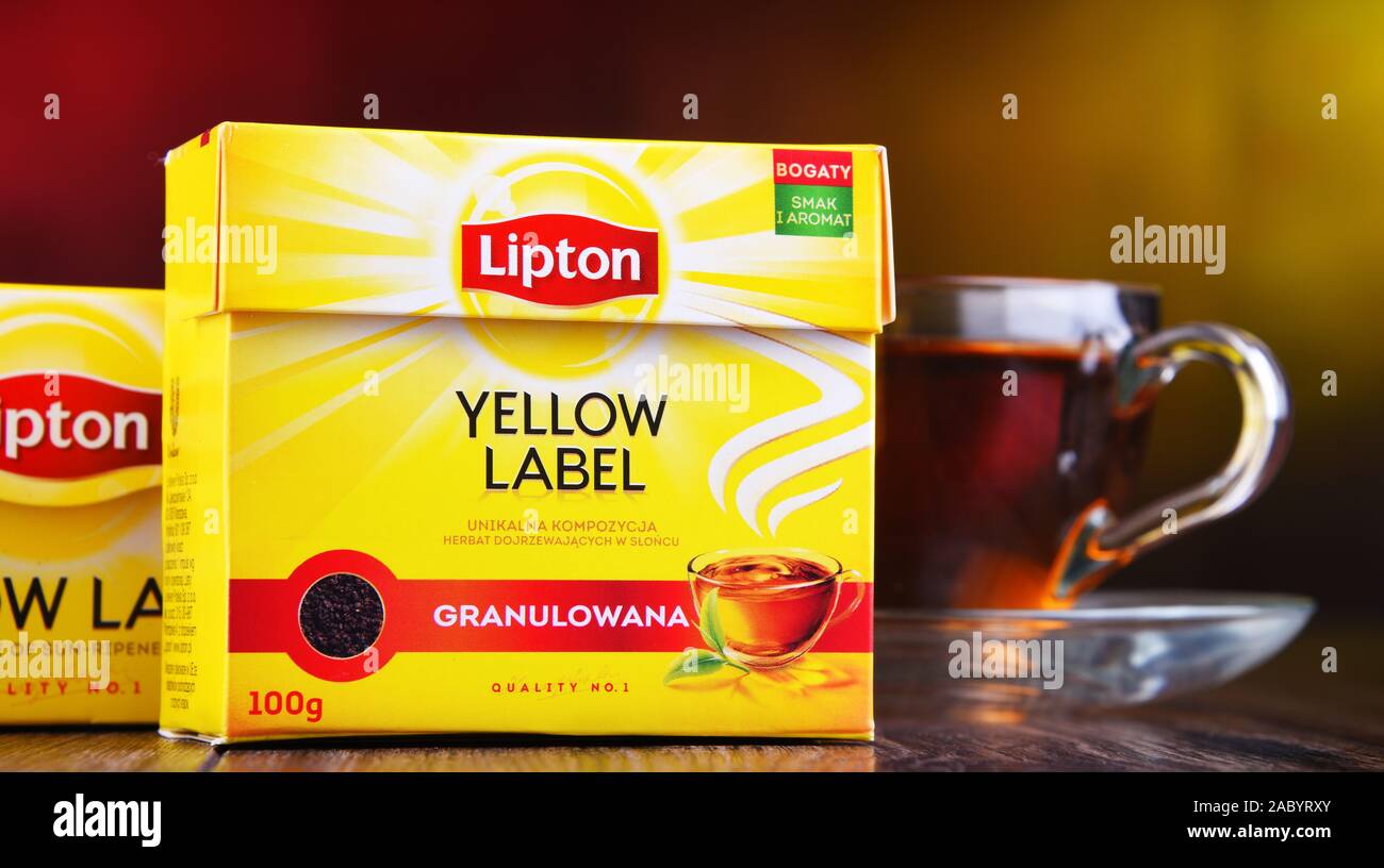 POZNAN, POL - Mar 28, 2019: Paket von Lipton Yellow Label, eine berühmte Marke von Kaffee produziert von Lipton seit 1890, jetzt in über 150 Ländern verkauft Worldw Stockfoto