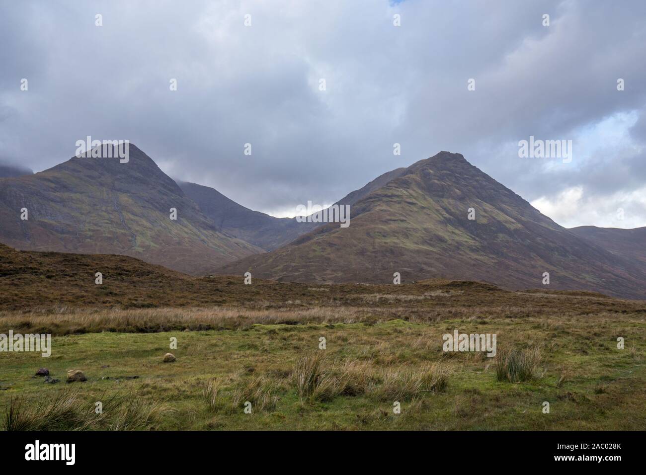 Schönen Herbst Panoramablick auf die Landschaft in Schottland, nassen Wetter draußen Stockfoto