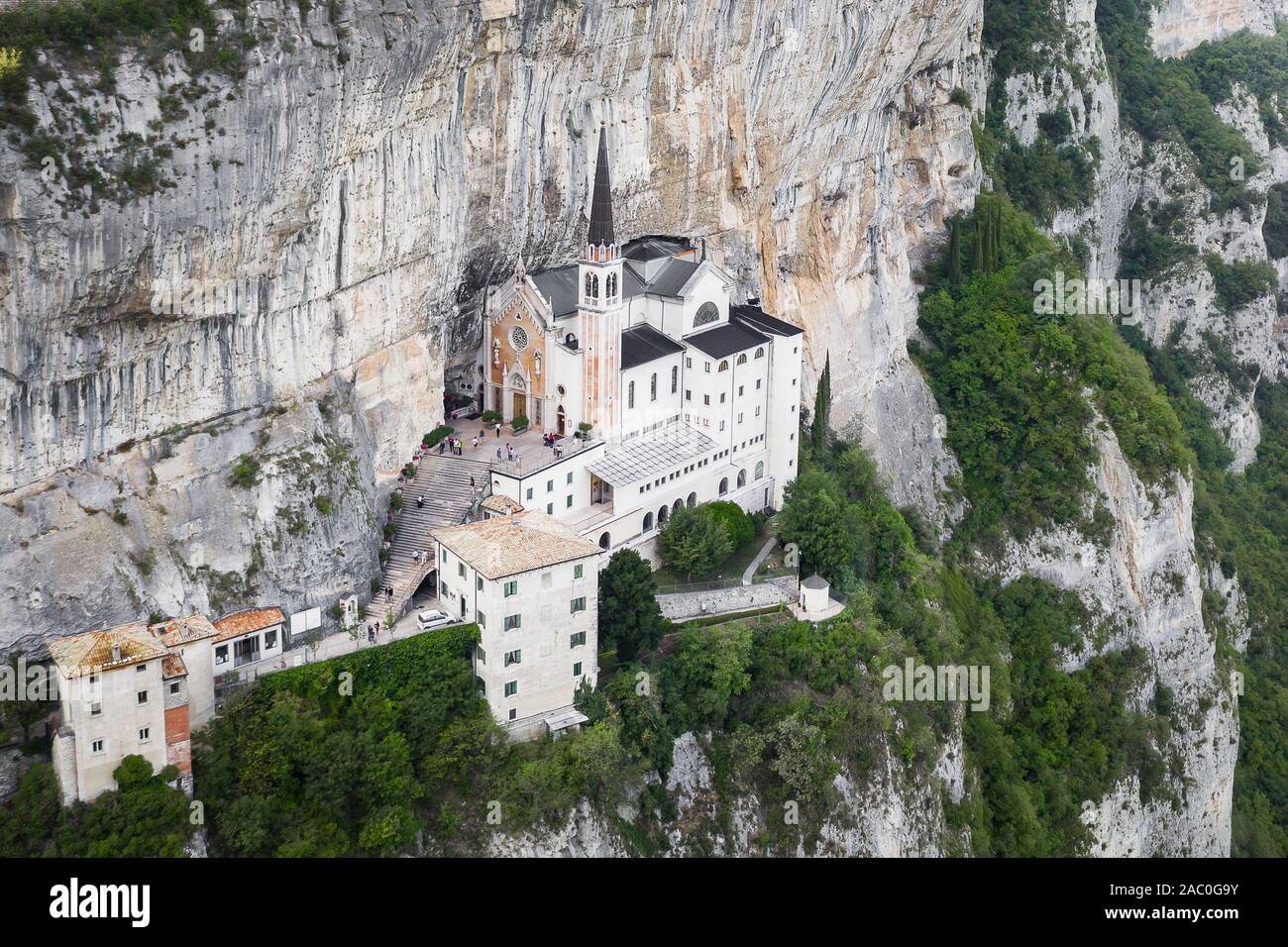 Dove Si Trova La Madonna Della Corona Madonna della corona -Fotos und -Bildmaterial in hoher Auflösung – Alamy