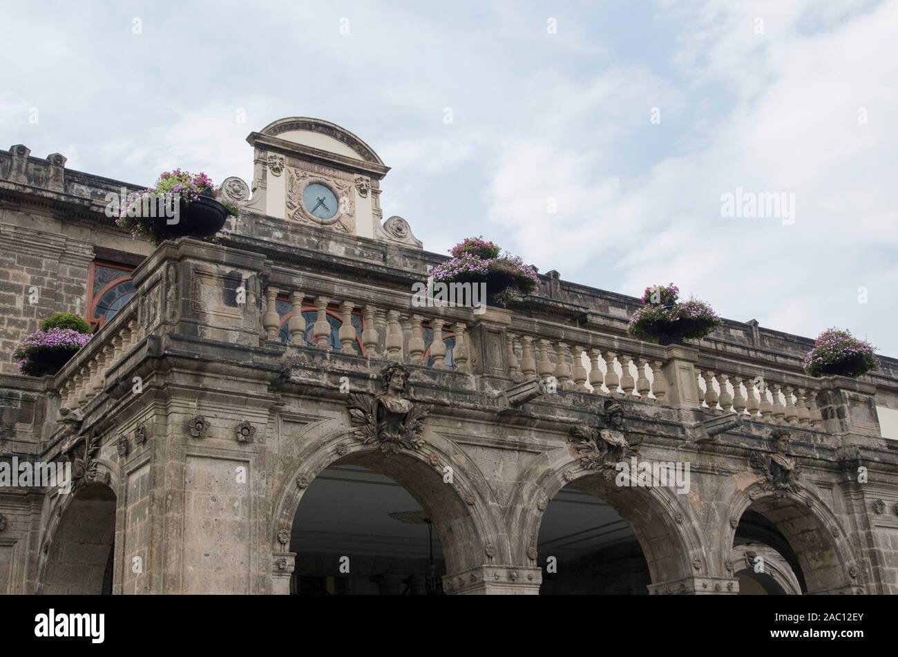 Außenansicht des Schloss Chapultepec, imposante Mexikanischen kolonialstil Gebäude, das heute der Sitz der Nationalen Museum der Geschichte Stockfoto