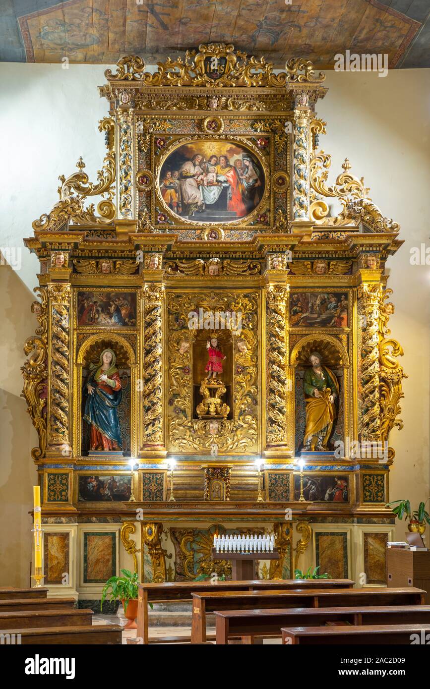 Hauptaltar der Kirche von Sant'Emidio. Agnone, Isernia, Molise Stockfoto
