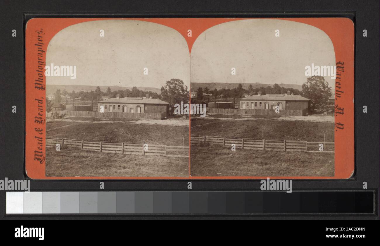 Gas Haus, Waverly, NY beinhaltet Ansichten von W. L. Sutton, E.&HT Anthony, W. L. Hall und andere Fotografen und Verlage. Robert Dennis Sammlung von stereoskopische Ansichten. Titel von Cataloger'. Blick auf das südliche Reihe von New York einschließlich Broome, Chenango, Cortland, Schuyler, Steuben Tioga und Tompkins Grafschaften; Norwich, einschließlich gruppenporträts, Marathon, einschließlich einer Darstellung der Quilts; Homer, einschließlich einer Akademie; Kutabali; Molkerei Operations bei Düren; Kommissionierung Hopfen in Otsego; das gas Haus am Waverly, Dam und fällt bei Fall Creek; Red Rock Ölderrickkräne; Cayuta Glen; Leute Boot Stockfoto