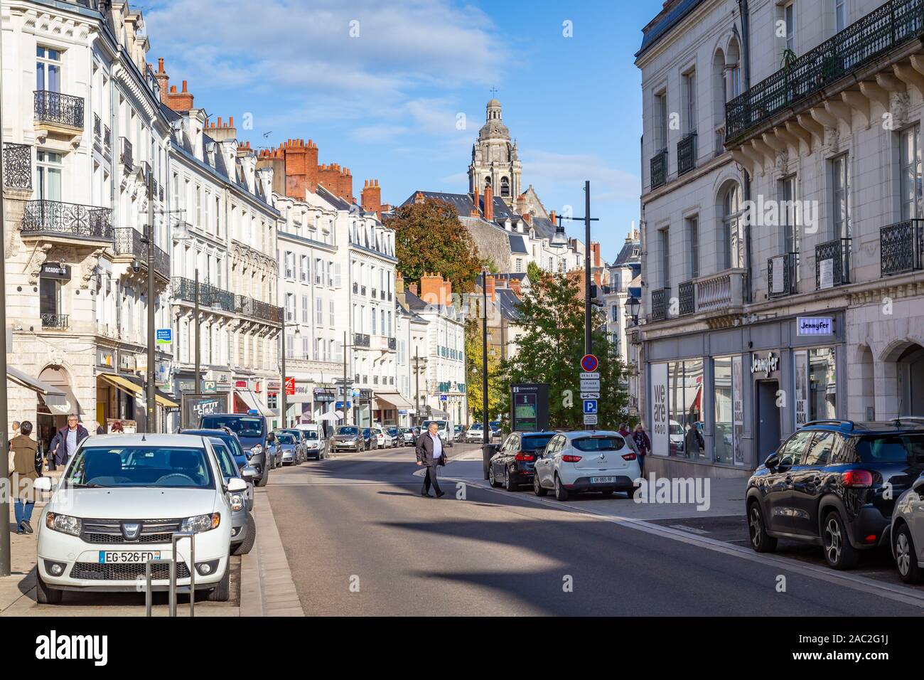 Blois, Frankreich - Oktober 10, 2019: Rue Porte Cote im alten Einkaufszentrum von Blois in Frankreich Stockfoto