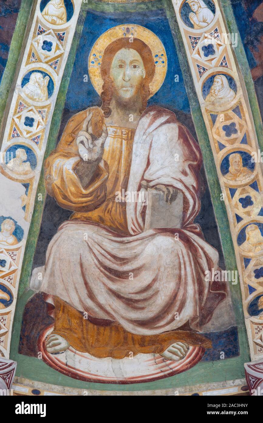 COMO, ITALIEN - 9. Mai 2015: Die alten Fresken der Jesus, der Lehrer in der Kirche Basilica di San Abbondio von unbekannter Künstler 'Maestro di Sant'Abbondio'. Stockfoto