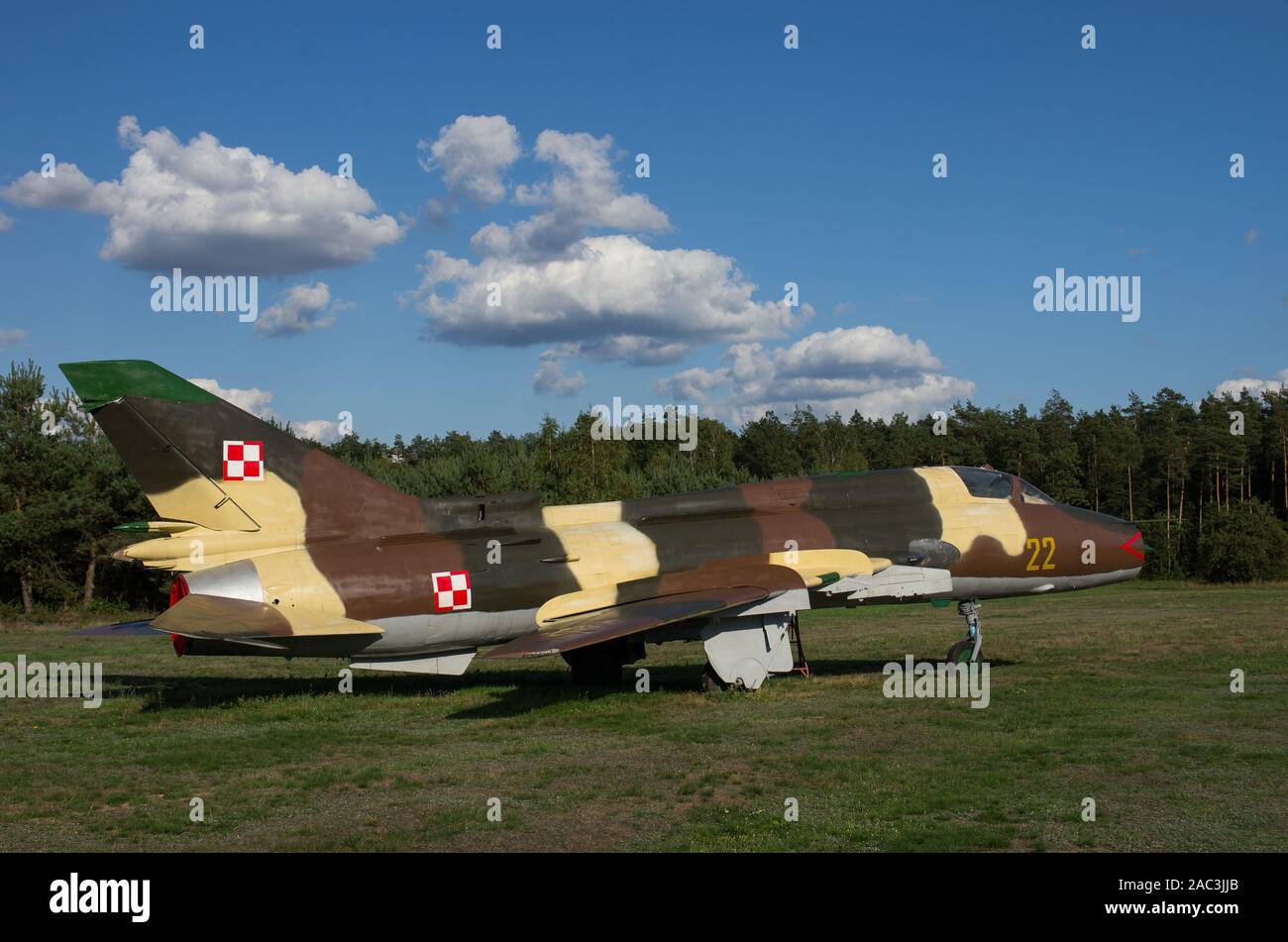 SU-22 Kampfflugzeug in 303 Squadron Museum, Napoleon, Polen Stockfoto