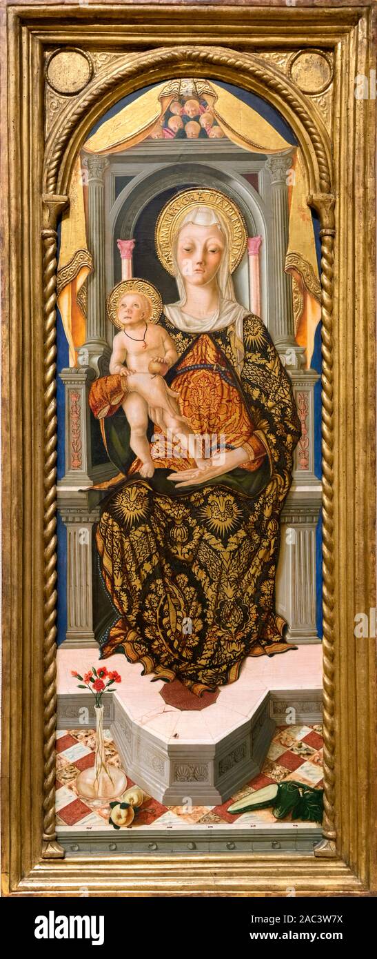 Madonna und Kind von Nicola di Maestro Antonio (di Ancona), Tempera und Öl auf 1490 thront, C. Stockfoto