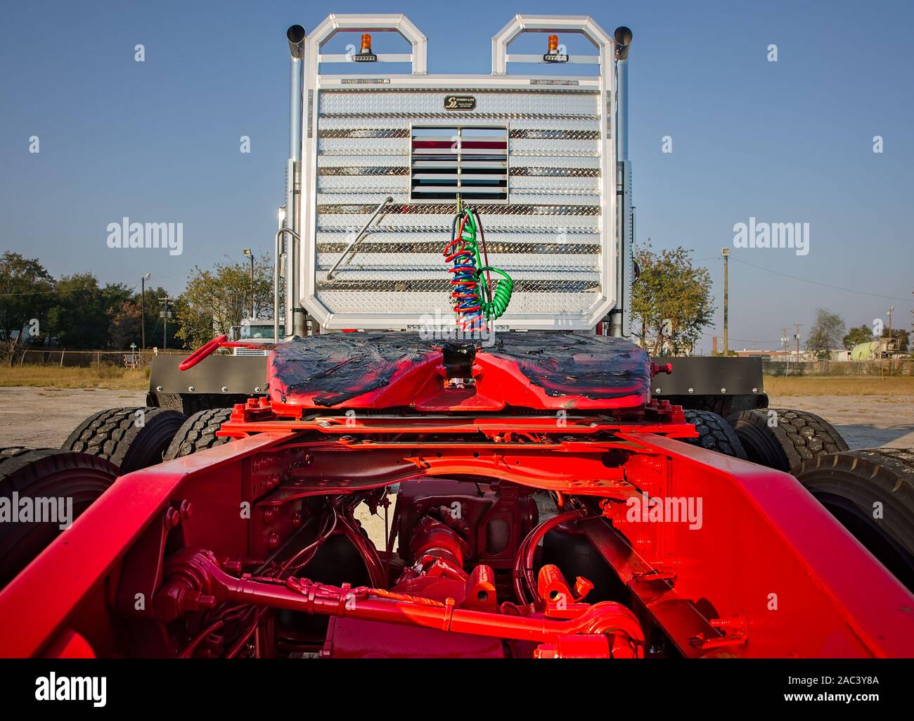 Die hintere Aufhängung eines 2017 Mack Granit wird dargestellt, an Shealy Truck Center, Nov. 16, 2016 in Columbia, South Carolina. Stockfoto