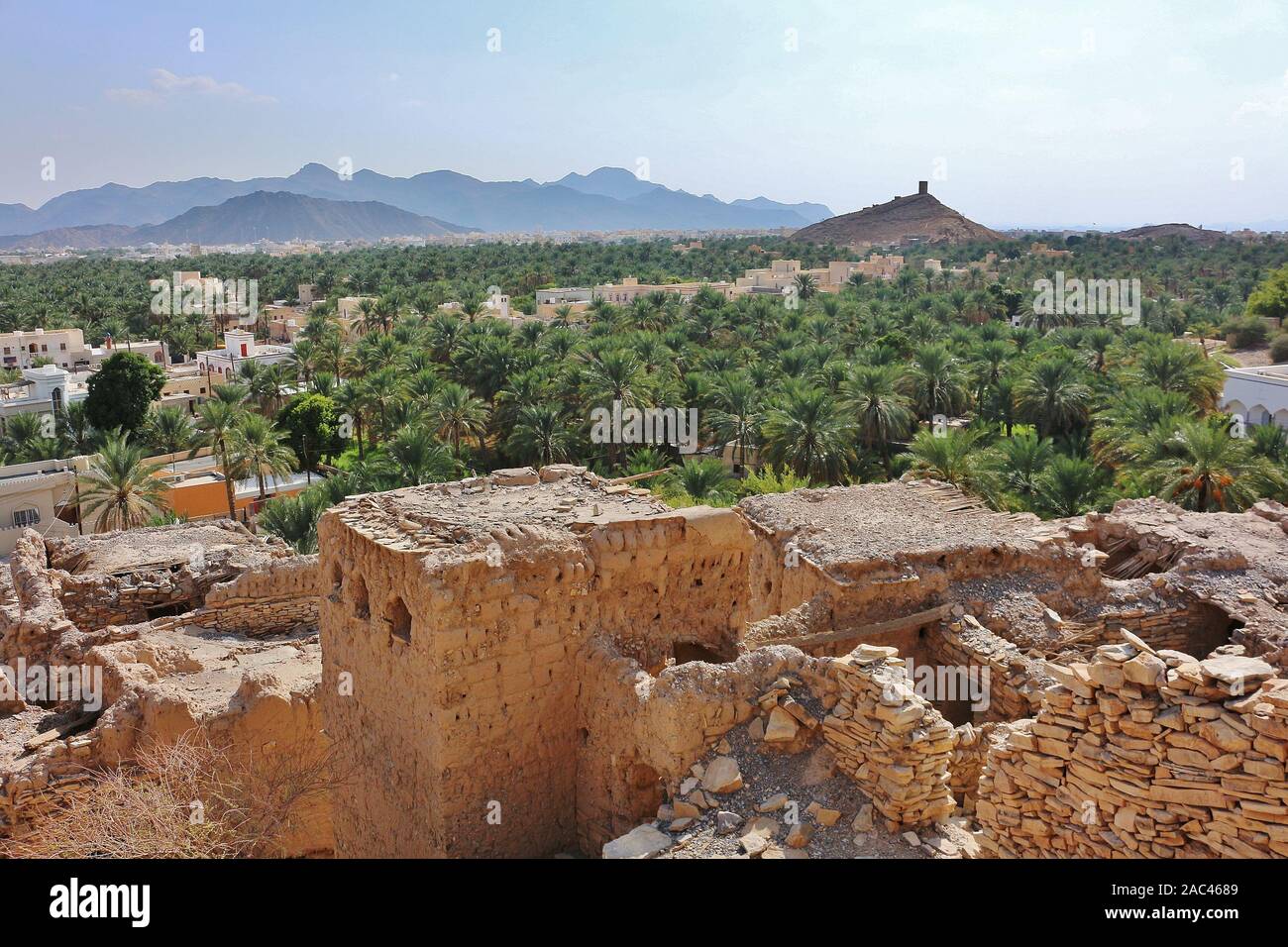 Blick von der Ruinen von Birkat Al Mouz Stockfoto