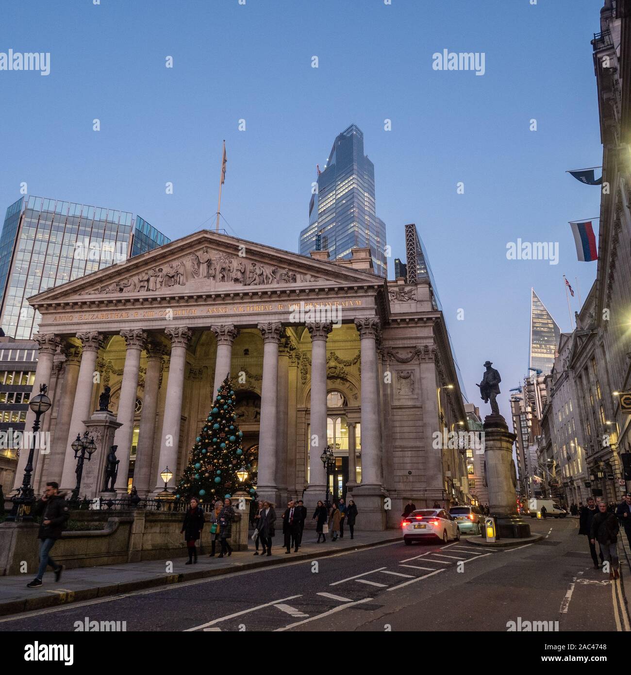 Die Royal Exchange, die heute als Luxus-Einkaufszentrum genutzt wird, NR Bank of England, London Stockfoto