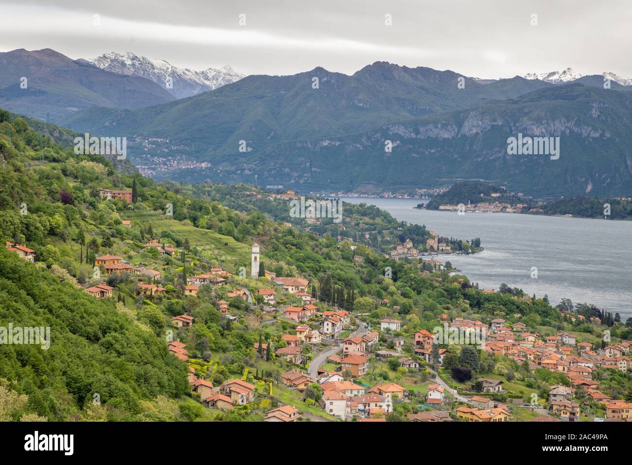 Mezzegra - Die kleine Stadt am Comer See. Stockfoto