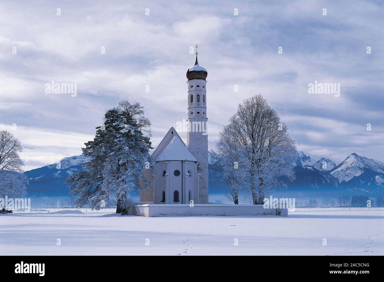 Kirche St. Coloman im Winter Stockfoto
