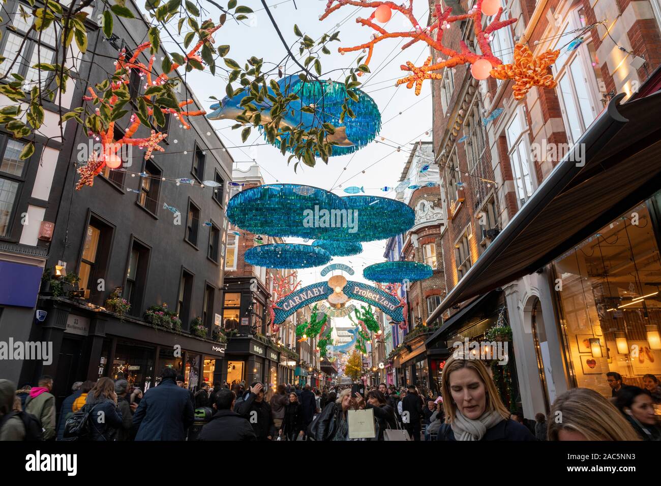 London Weihnachtsschmuck 2019, Carnaby Street Project Zero Stockfoto
