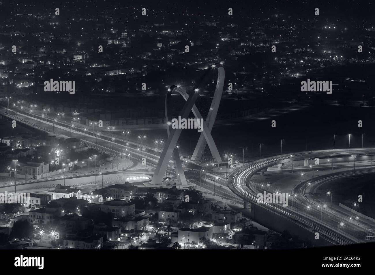 Arches interchange Das größte Denkmal der Stadt. als Brücke von Bogen bekannt. Doha Luftaufnahme Stockfoto