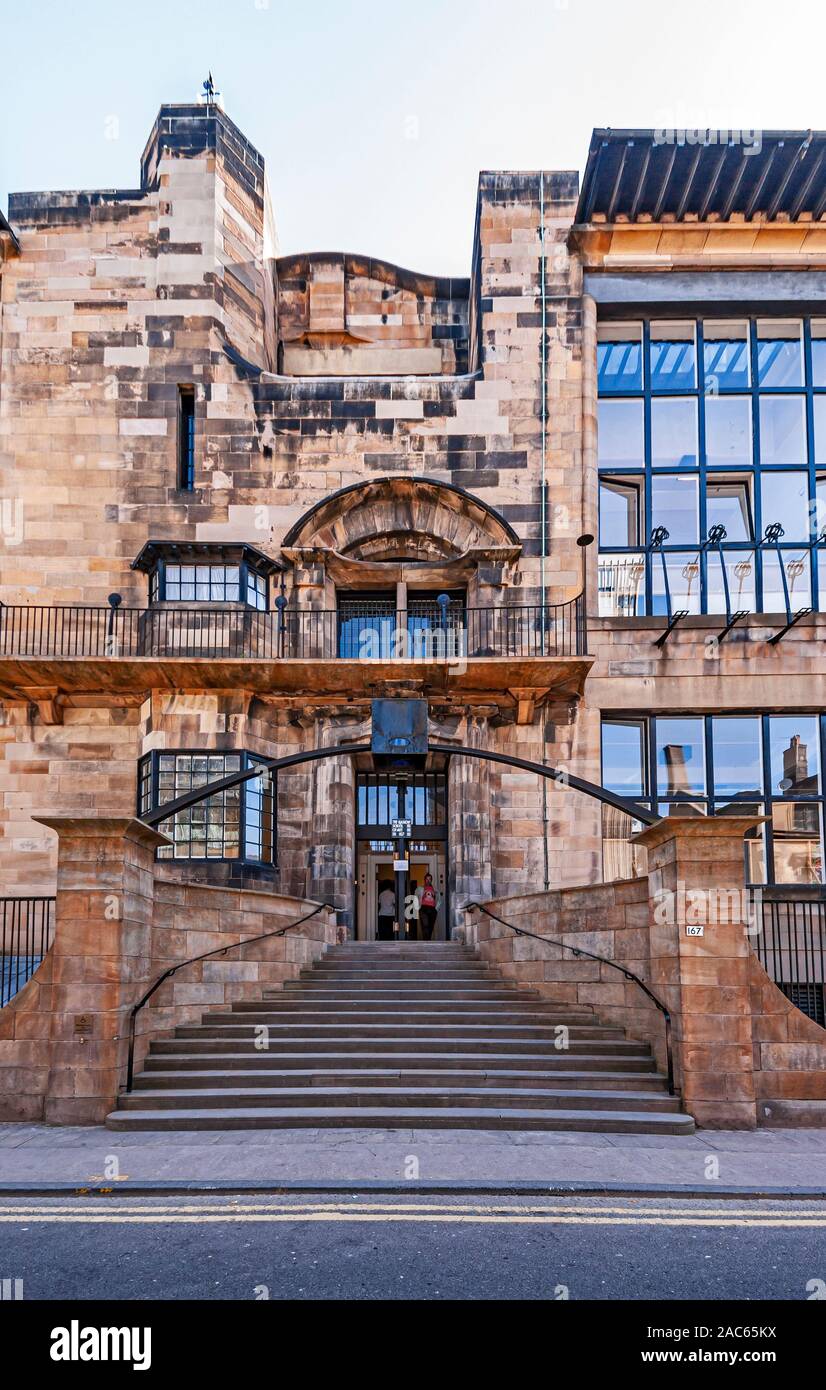 Eingang der Glasgow School of Art in Renfrew Street Glasgow Schottland, entworfen von Charles Rennie Mackintosh Stockfoto