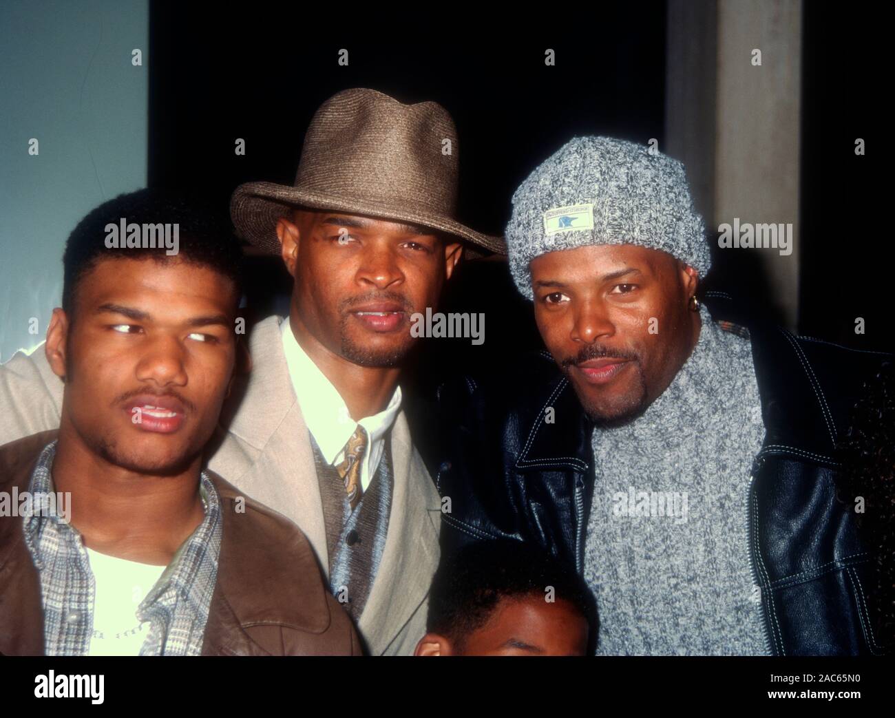 Century City, Kalifornien, USA, 22. März 1995 Schauspieler Damien Dante Wayans Damon Wayans, Komiker und Schauspieler/Regisseur Keenen Ivory Wayans an Universal Pictures' 'Major Payne' Premiere am März 22, 1995 Cineplex Odeon Century Plaza Kinos in Century City, Kalifornien, USA. Foto von Barry King/Alamy Stock Foto Stockfoto