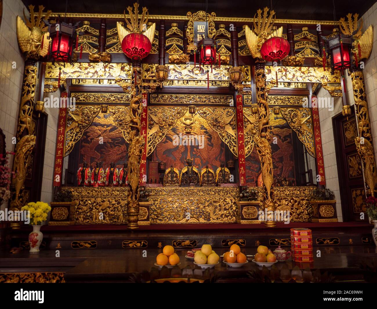 Malaysia, Armenian Street Penang - Okt. 2019: Antike Tempel Innenbereich Stockfoto